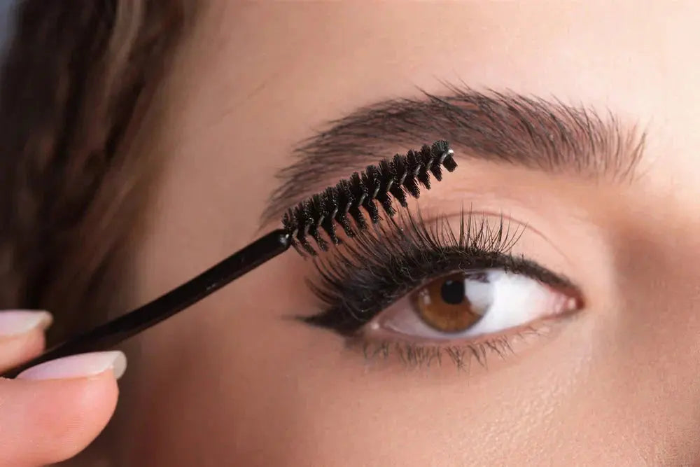 Werken-wimperserums-Hoe-verleng-ik-mijn-wimpers Colorescience NL